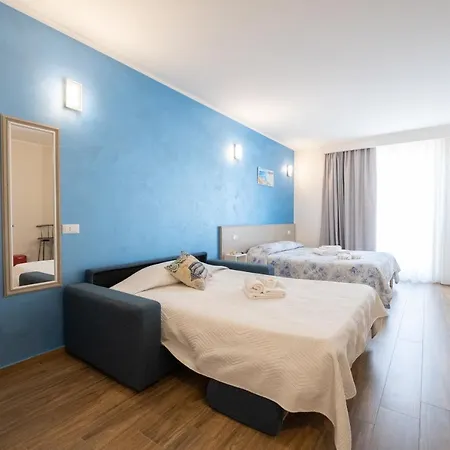 Asterias - & Apartmanhotel Pizzo