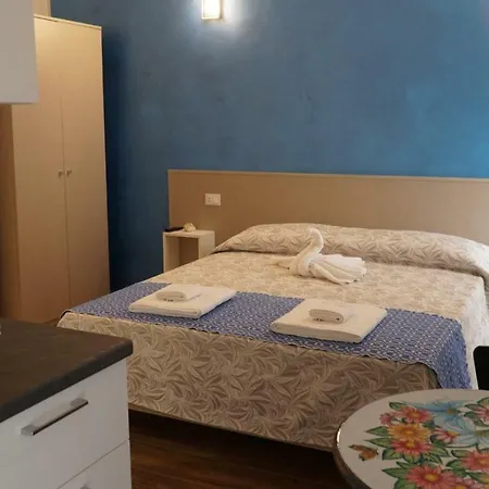 Apartmanhotel Asterias - & 4*