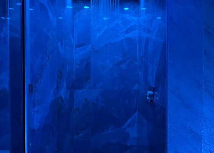 Asterias - & 公寓式酒店 4*