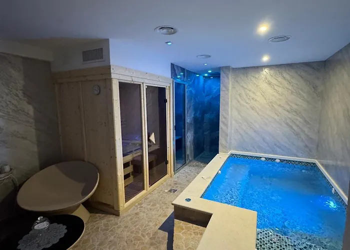 Aparthotel Asterias - & 4*